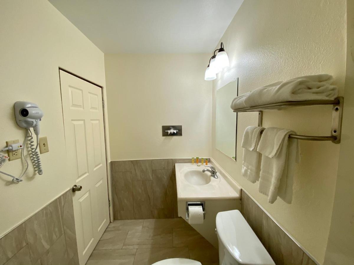 Roswell Inn ภายนอก รูปภาพ