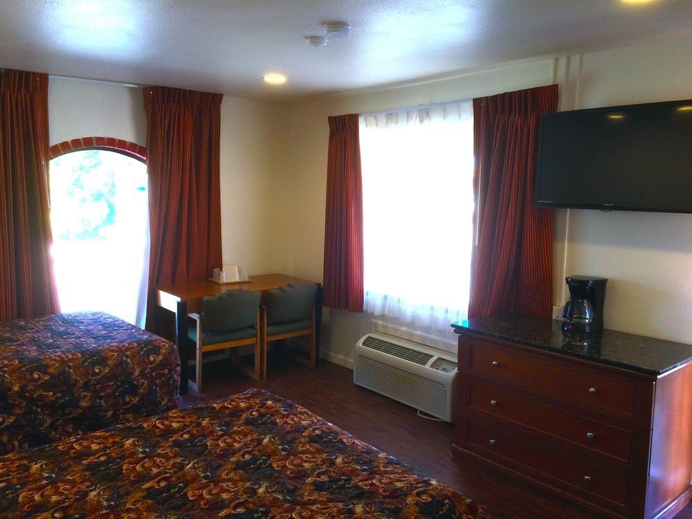 Roswell Inn ภายนอก รูปภาพ