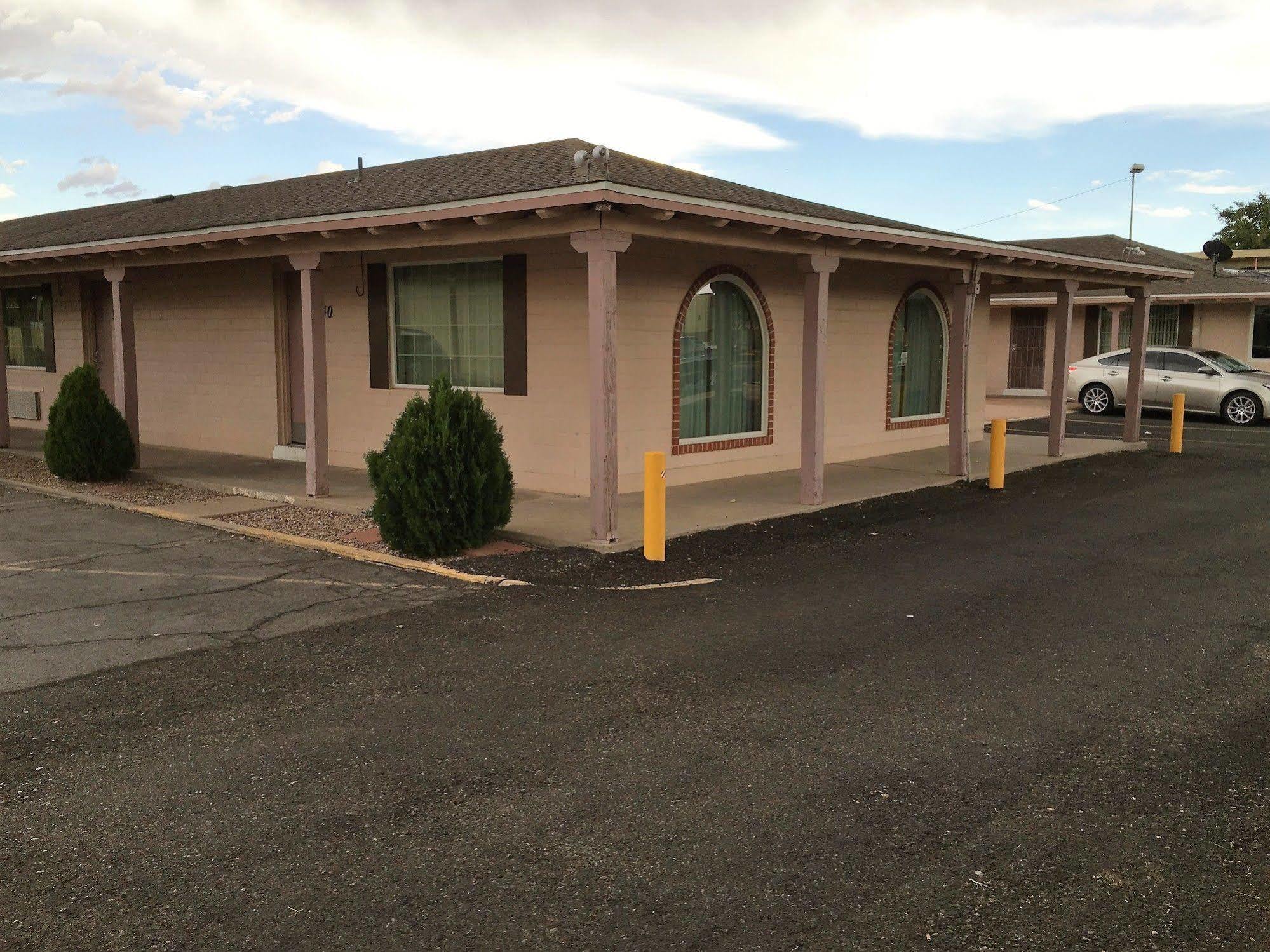 Roswell Inn ภายนอก รูปภาพ