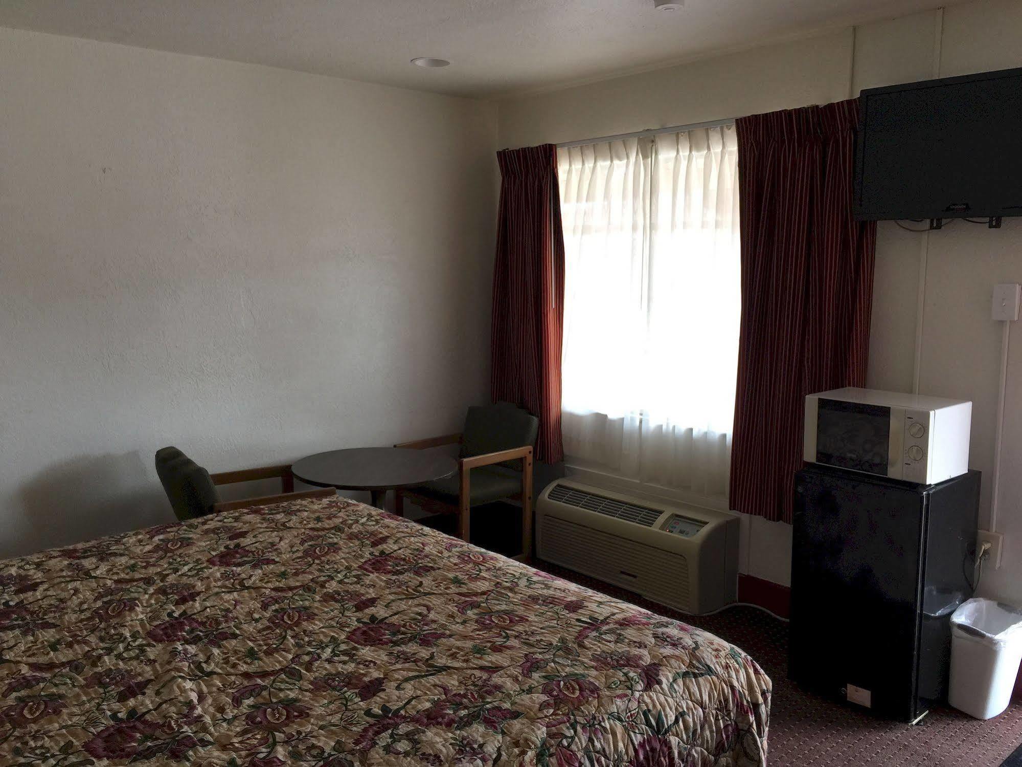 Roswell Inn ภายนอก รูปภาพ